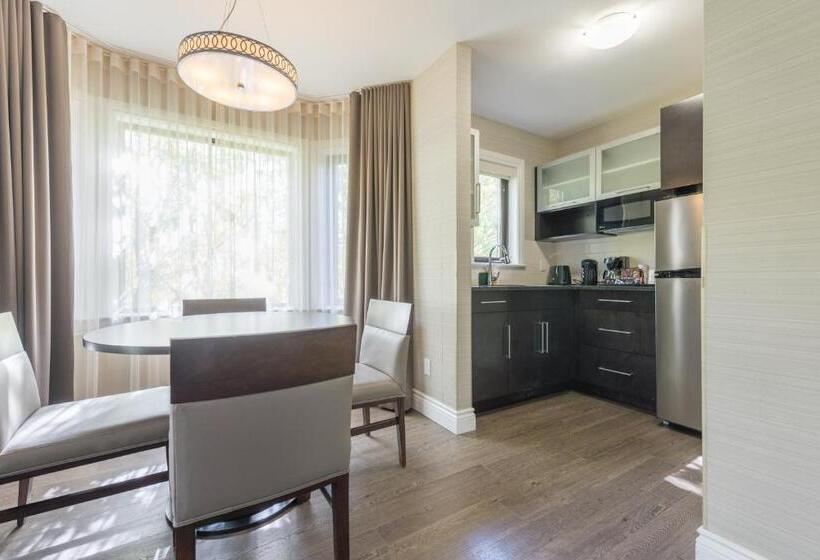 带大床的标准工作室, Ramada By Wyndham Ottawa On The Rideau