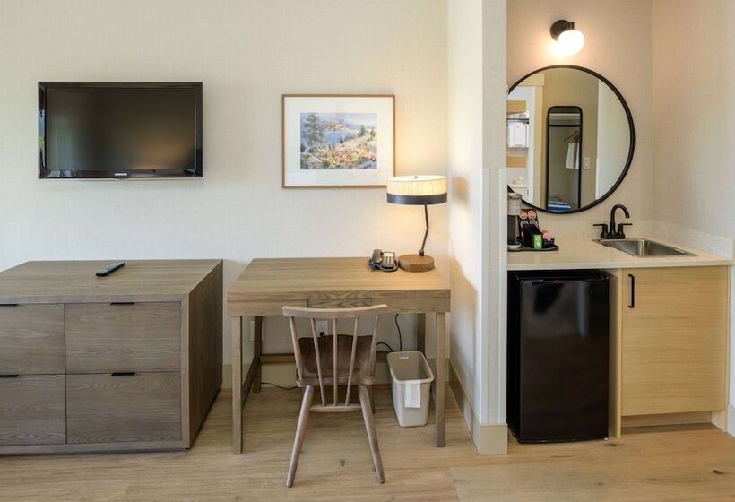 景色の見えるダブルベッドスタンダードルーム, Balcomo, A Ramada By Wyndham