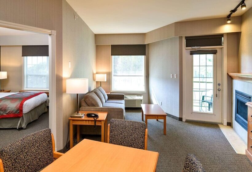 クイーンサイズベッドのスイートルーム, Balcomo, A Ramada By Wyndham