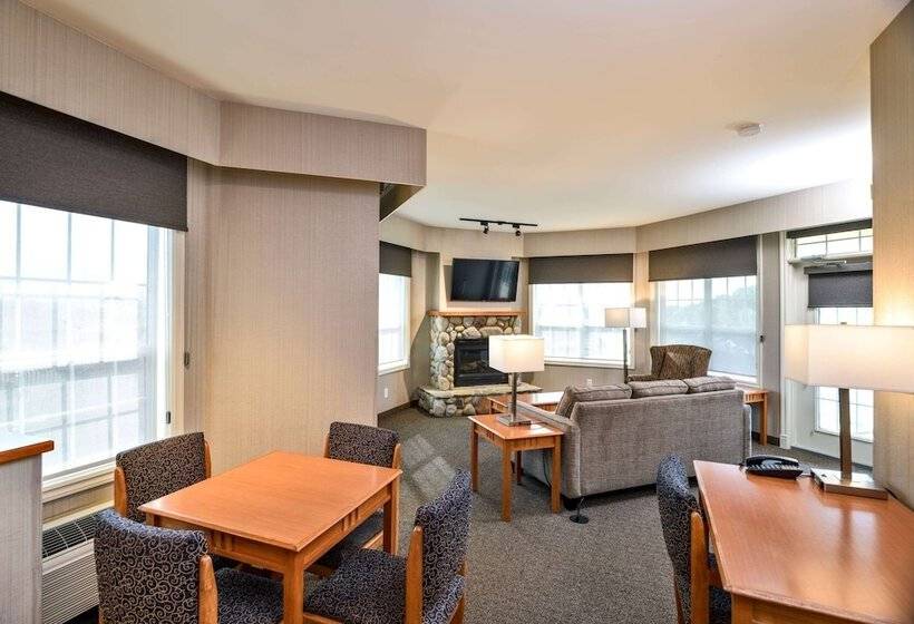 クイーンサイズベッドのスイートルーム, Balcomo, A Ramada By Wyndham