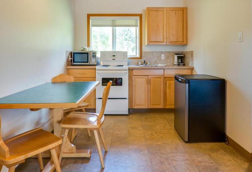스탠다드 룸 주방구비, Rocky Mountain Ski Lodge