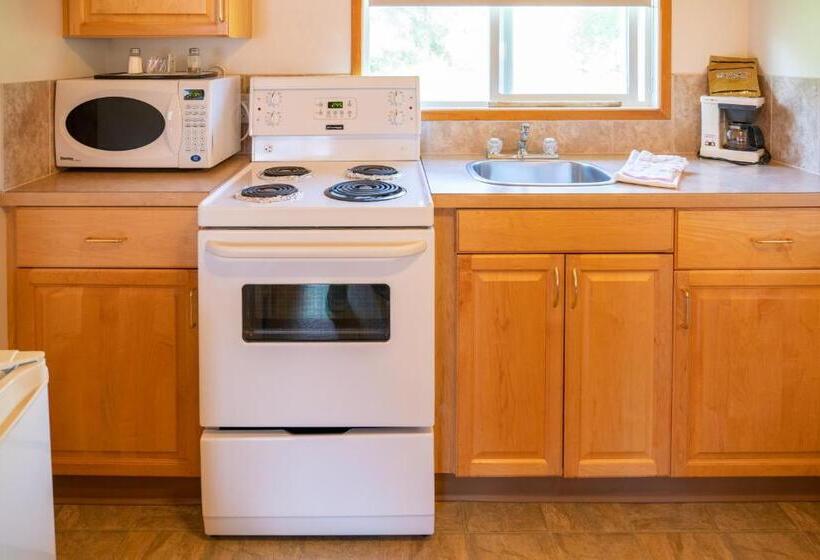 스탠다드 룸 주방구비, Rocky Mountain Ski Lodge