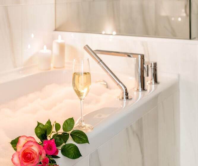 Номер Superior, The Magnolia Hotel & Spa