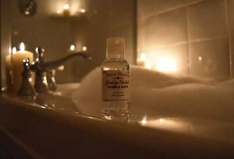 اتاق لوکس, The Magnolia Hotel & Spa