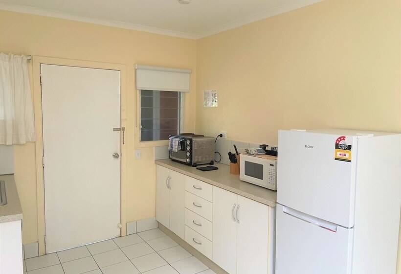 استودیوی استاندارد, Club Raro Resort Adults Only