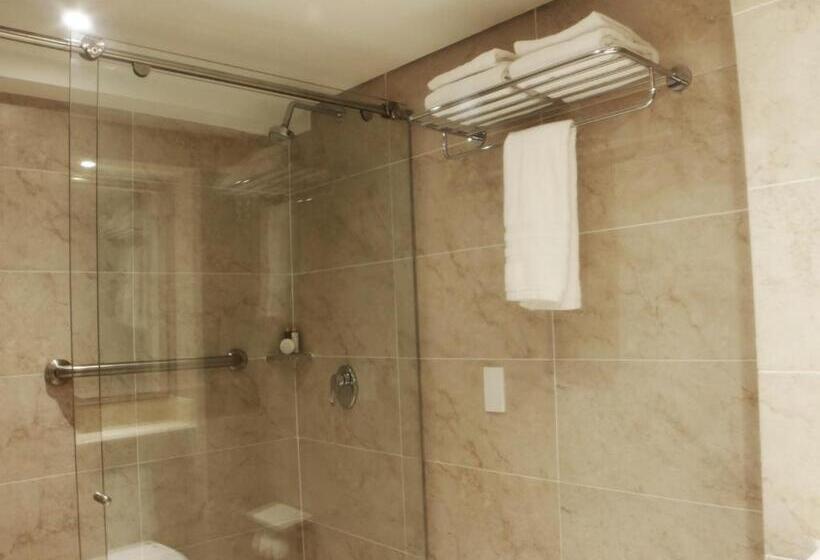 주니어 스위트, El Prado