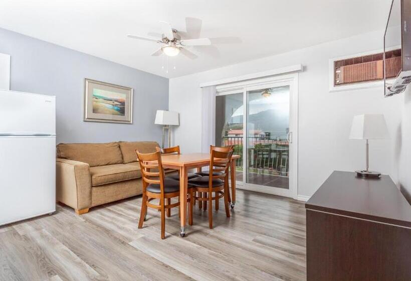 스위트 킹사이즈 침대, Westridge Motor Inn