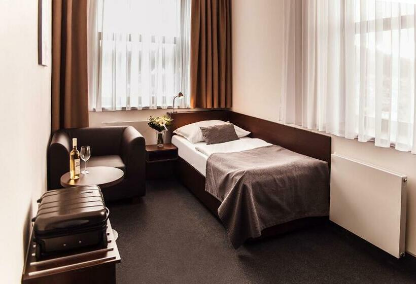 اتاق استاندارد یک نفره, Interhotel Zlín