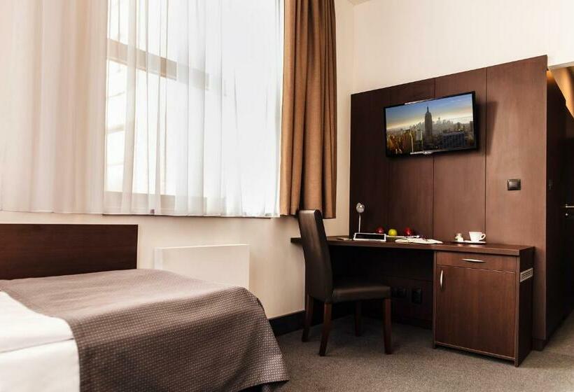 اتاق استاندارد یک نفره, Interhotel Zlín