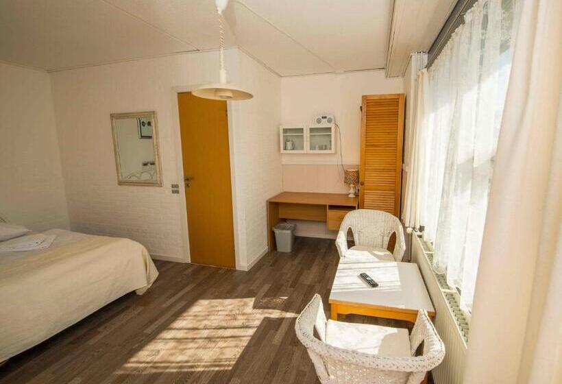 标准单人间, Kommandørgården