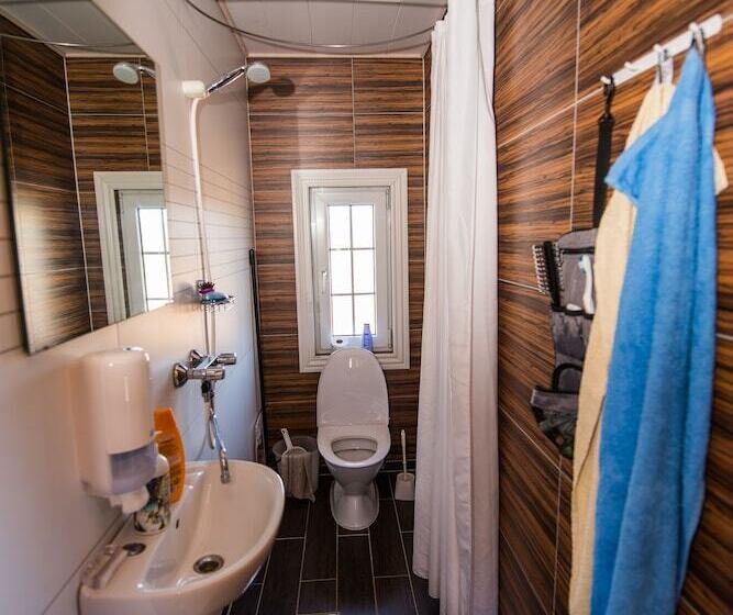 小室, Kommandørgården