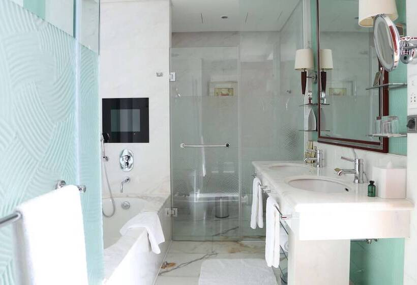 Premium Oda, Pudong Shangrila, Shanghai