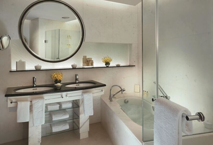 Delüks Oda, Pudong Shangrila, Shanghai