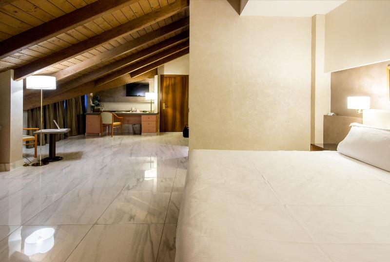 Delüks Oda, Pudong Shangrila, Shanghai