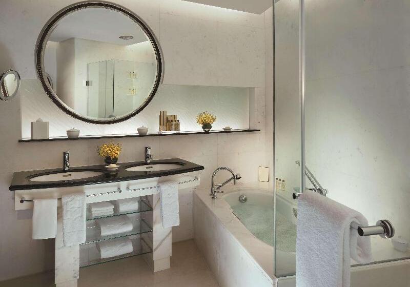 Büyük Çift Kişilik Yataklı Executive Oda, Pudong Shangrila, Shanghai