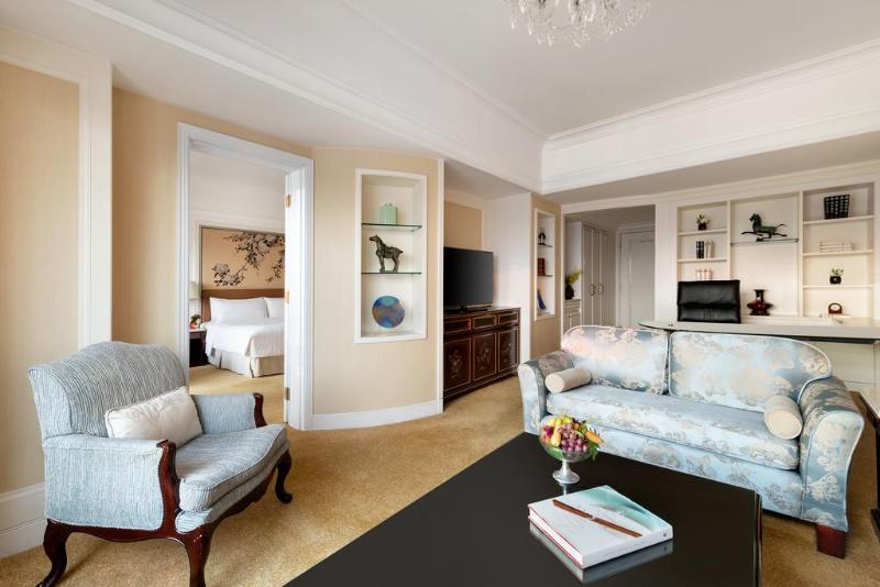 Büyük Çift Kişilik Yataklı Süit, Pudong Shangrila, Shanghai