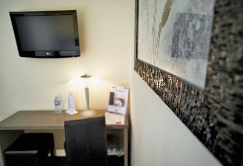 Номер Superior, Brit Hotel Le Surcouf