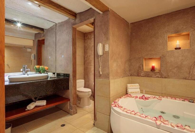 Люкс с гидромассажем, Luna Volcán, Adventure Spa   Formerly Luna Runtún