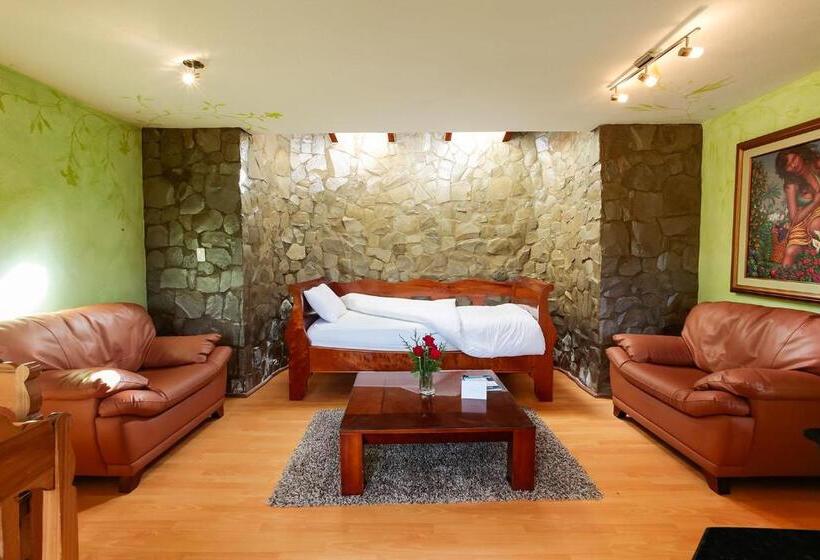 シティビュースイート, Luna Volcán, Adventure Spa   Formerly Luna Runtún