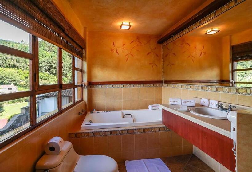 Люкс Вид на Город, Luna Volcán, Adventure Spa   Formerly Luna Runtún