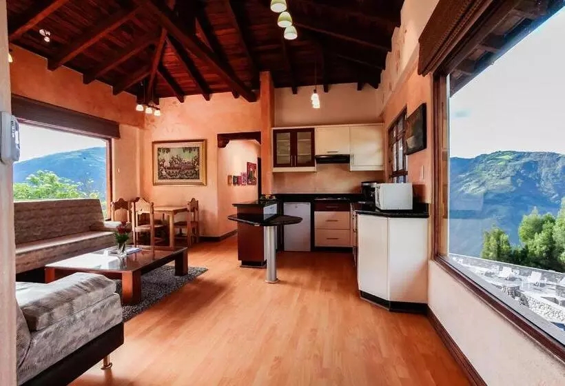 シティビュースイート, Luna Volcán, Adventure Spa   Formerly Luna Runtún