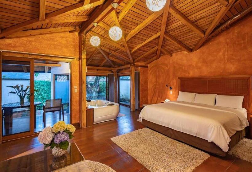 キングサイズベッドのスイートルーム, Luna Volcán, Adventure Spa   Formerly Luna Runtún