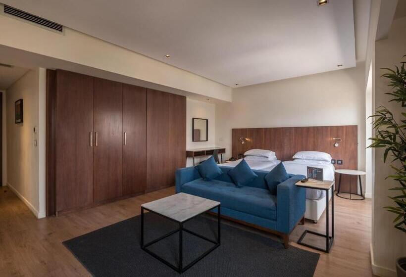 استودیوی لوکس, The President Hotel Cairo