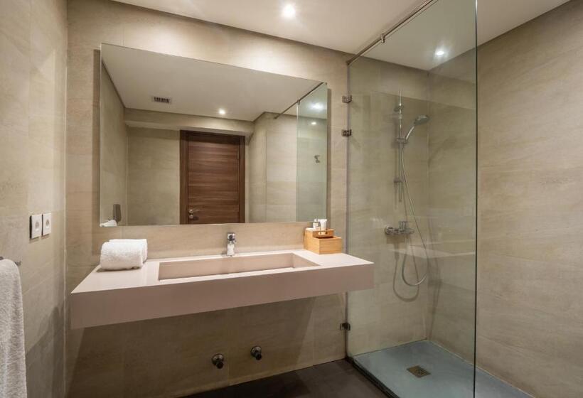 استودیوی لوکس, The President Hotel Cairo