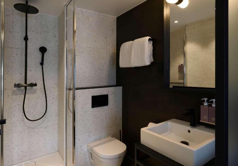 Chambre Standard Individuelle, Tribe Paris Batignolles