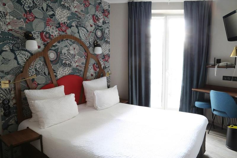 Номер Стандарт, Andre Latin