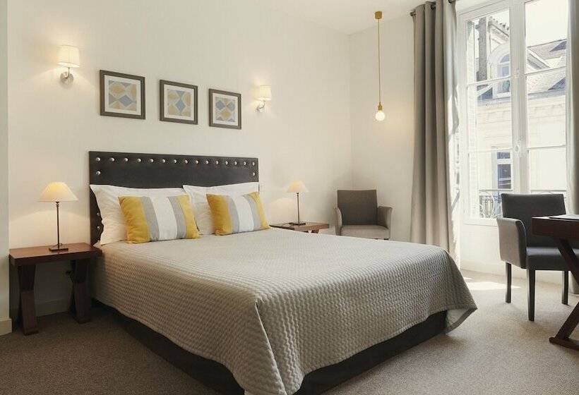 スーペリアールーム, Hôtel Bristol Pau