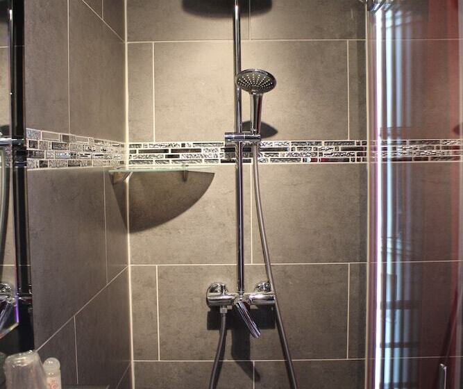 スタンダードトリプルルーム, Hôtel Des Buttes Chaumont