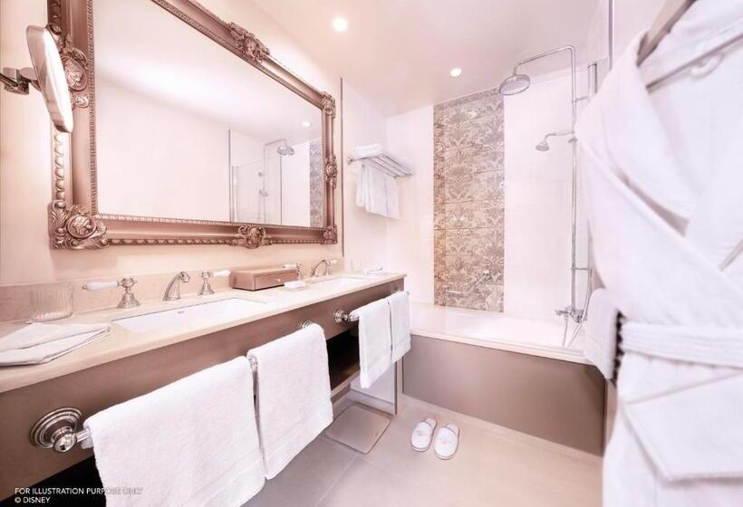 Четырехместный Номер Superior, Disneyland®