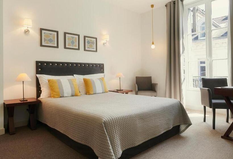 スーペリアールーム, Hôtel Bristol Pau