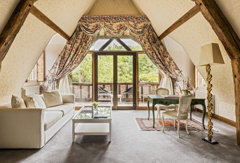 جناح, Les Hauts De Loire