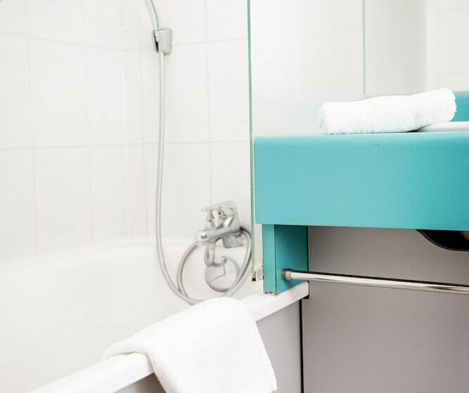 غرفة قياسية, Adonis Gapotel