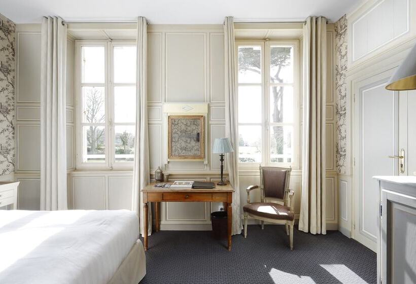 デラックスルーム, Chateau La Cheneviere