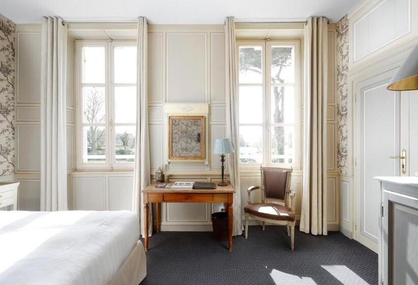 デラックスルーム, Chateau La Cheneviere