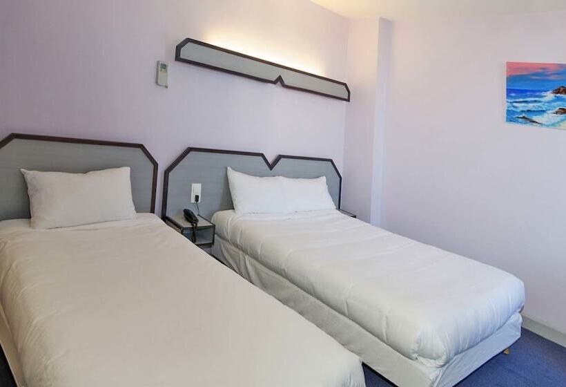 Номер Стандарт Трехместный, Hôtel Du Vigan