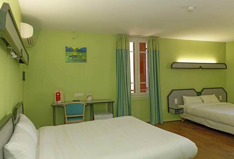 Четырехместный Номер Стандарт, Hôtel Du Vigan