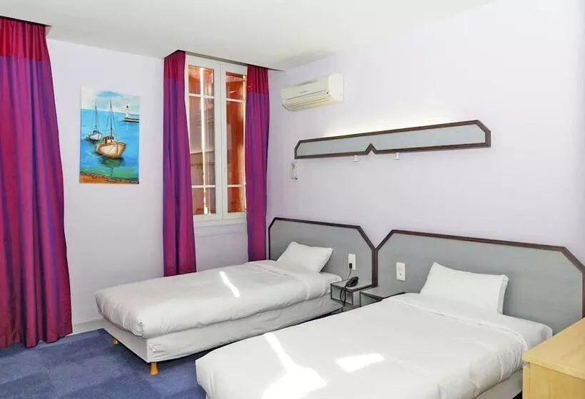اتاق استاندارد چهار تخته, Hôtel Du Vigan