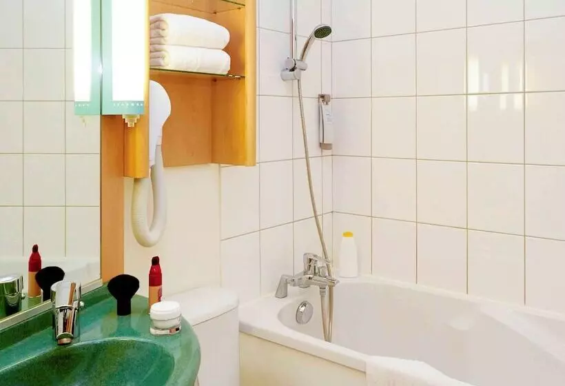 Standard-huone, Ibis Nuitssaintgeorges
