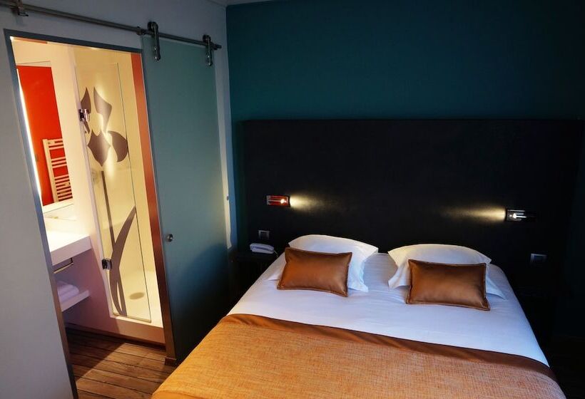 Номер Премиум, Logis Hôtel De Bourgogne   Mâcon
