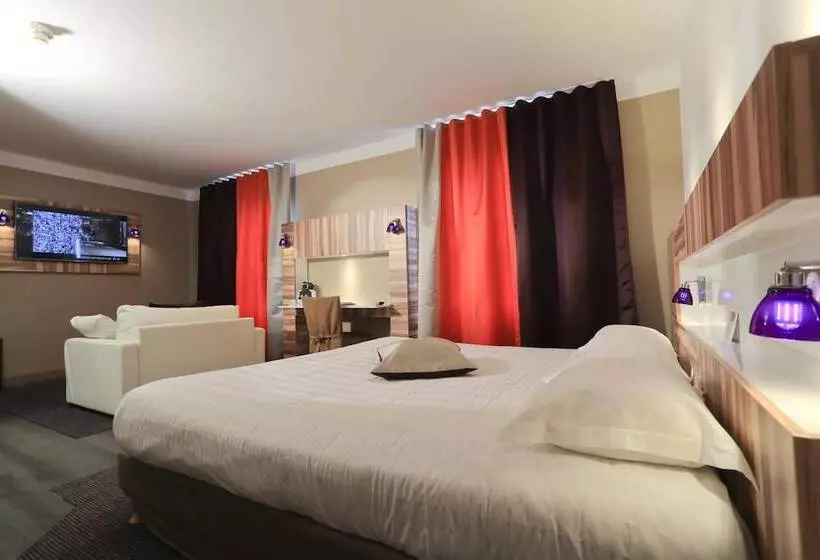 スーペリアトリプルルーム, The Originals Boutique, Grand Hôtel Saintpierre, Aurillac