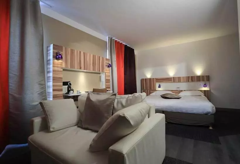 スーペリアトリプルルーム, The Originals Boutique, Grand Hôtel Saintpierre, Aurillac