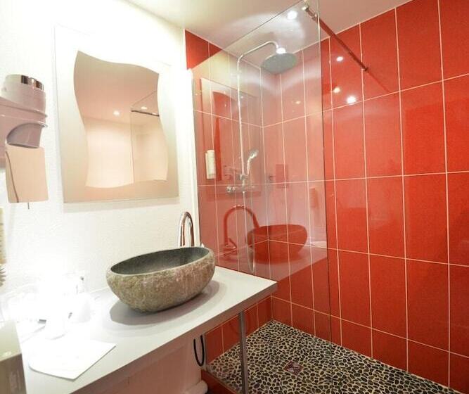 اتاق راحتی یک تخته, Hôtel Bomotel