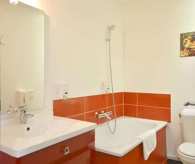 اتاق راحتی یک تخته, Hôtel Bomotel