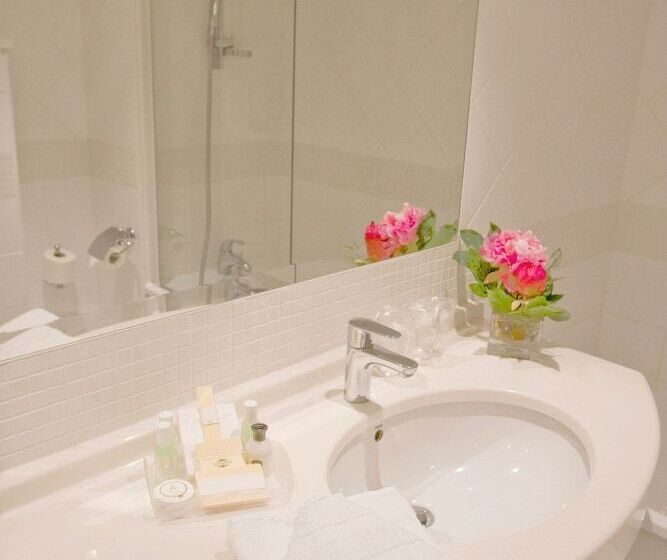 غرفة قياسية, Caumartin Opera  Astotel