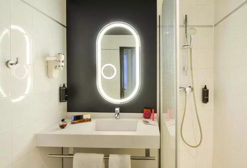 Standard Single Room Single Bed, Ibis Paris Gare De L Est 10 Eme