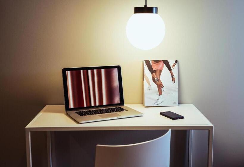 Standard Single Room Single Bed, Ibis Paris Gare De L Est 10 Eme